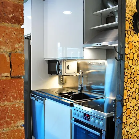 Arctic Retro Luxe - Center One Bedroom *