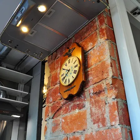 Arctic Retro Luxe - Center One Bedroom 公寓 *