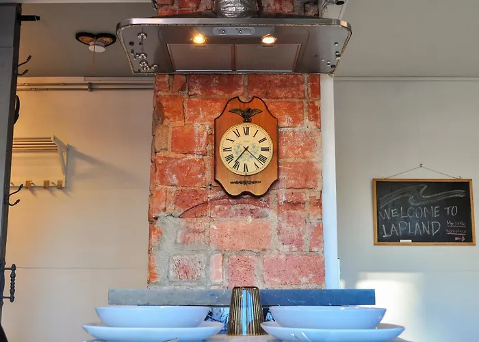 Arctic Retro Luxe - Center One Bedroom *